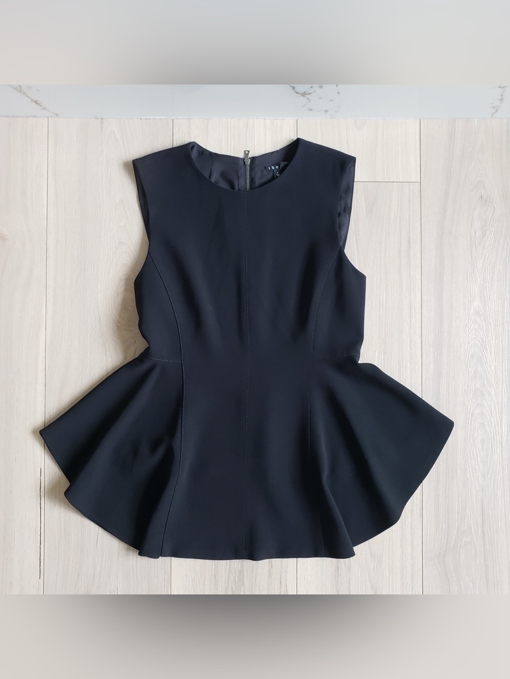 Theory Kalsing ADM Crepe Black Peplum Sleeveless Top Womens Small Petite